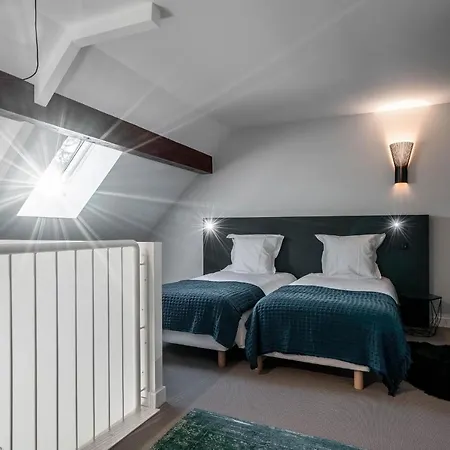 Apartmanhotel La Grange Des Peres 4*
