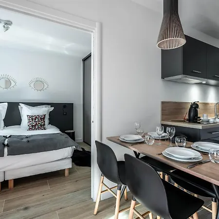 La Grange Des Peres Apartmanhotel 4*