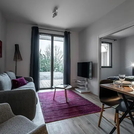 Apartmanhotel La Grange Des Peres 4*