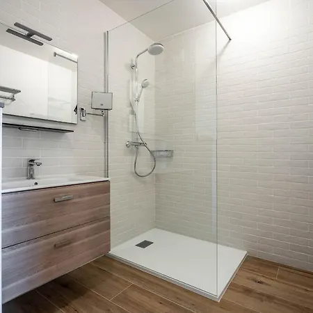 Aparthotel La Grange Des Peres 2*